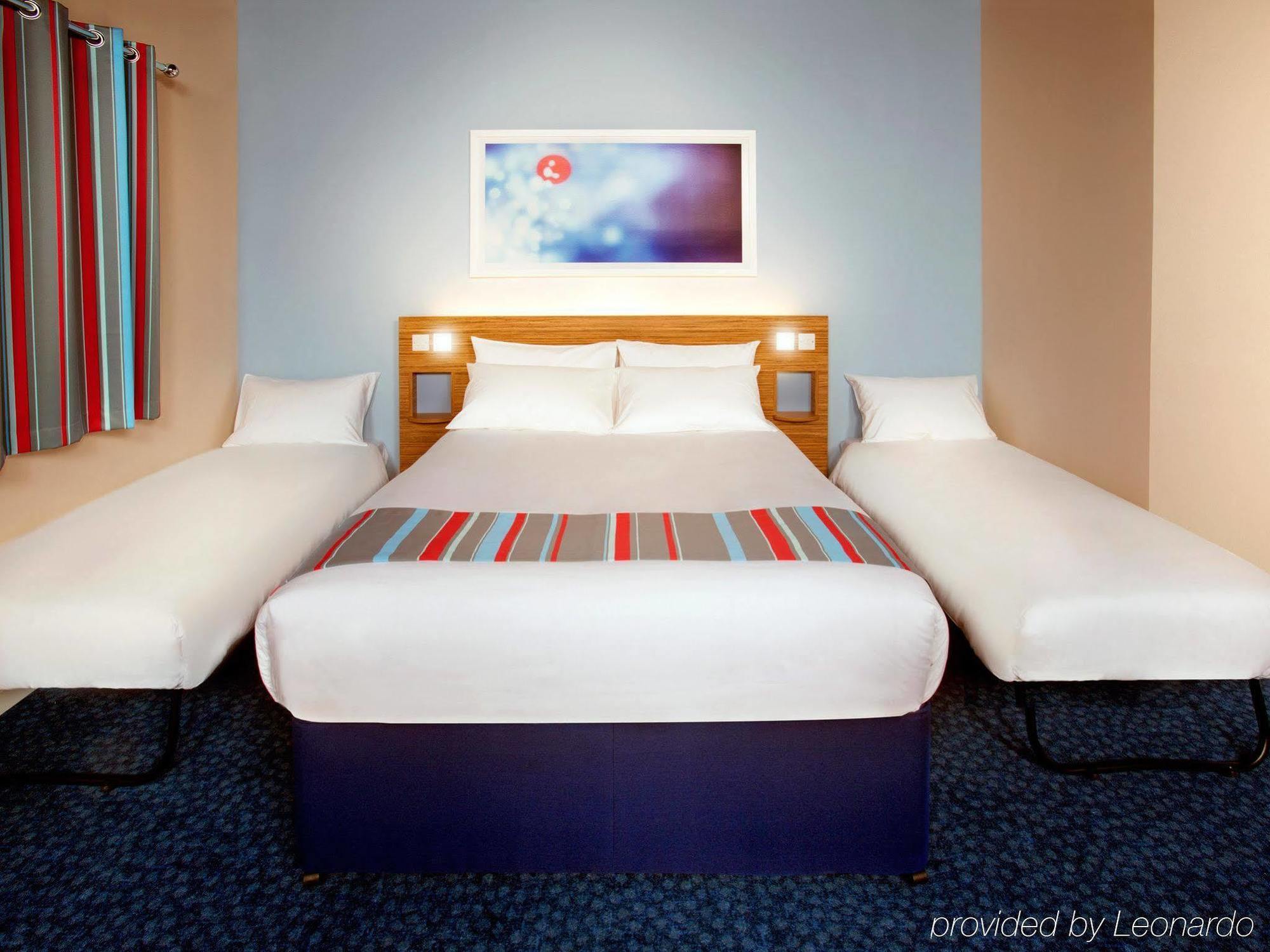 Travelodge Leeds Central Eksteriør bilde